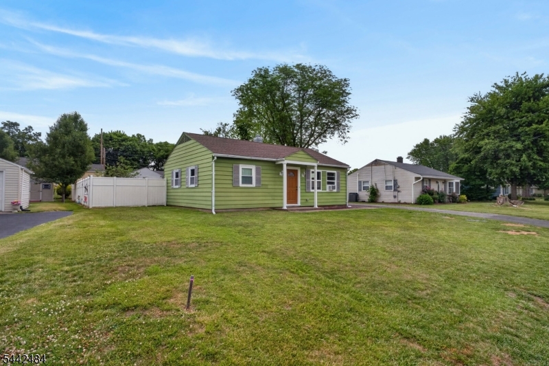 main property photo 21