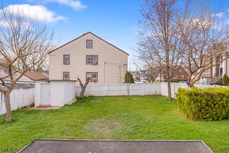 main property photo 19