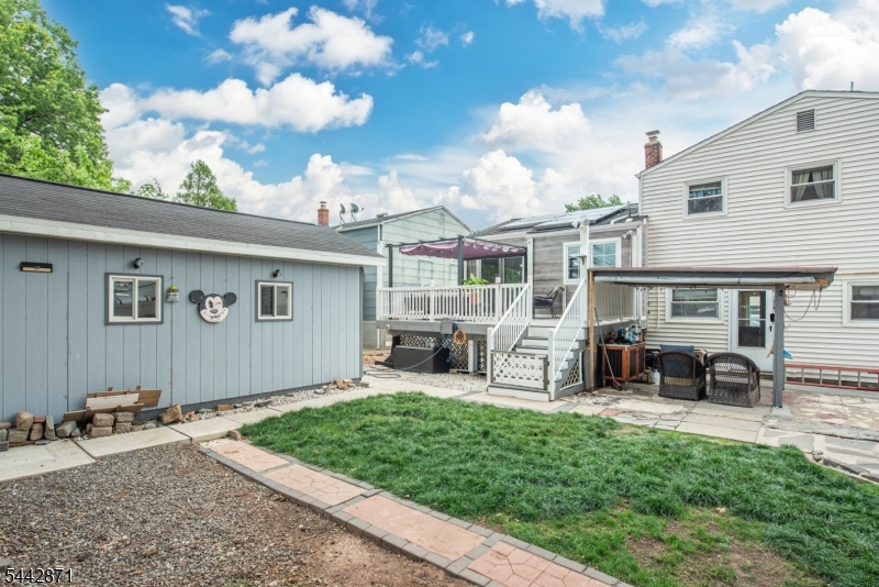 main property photo 22