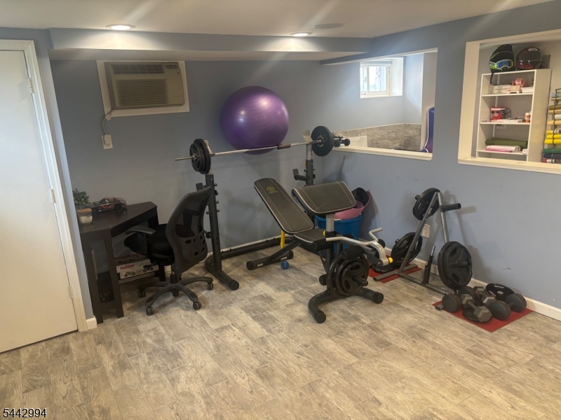 main property photo 11