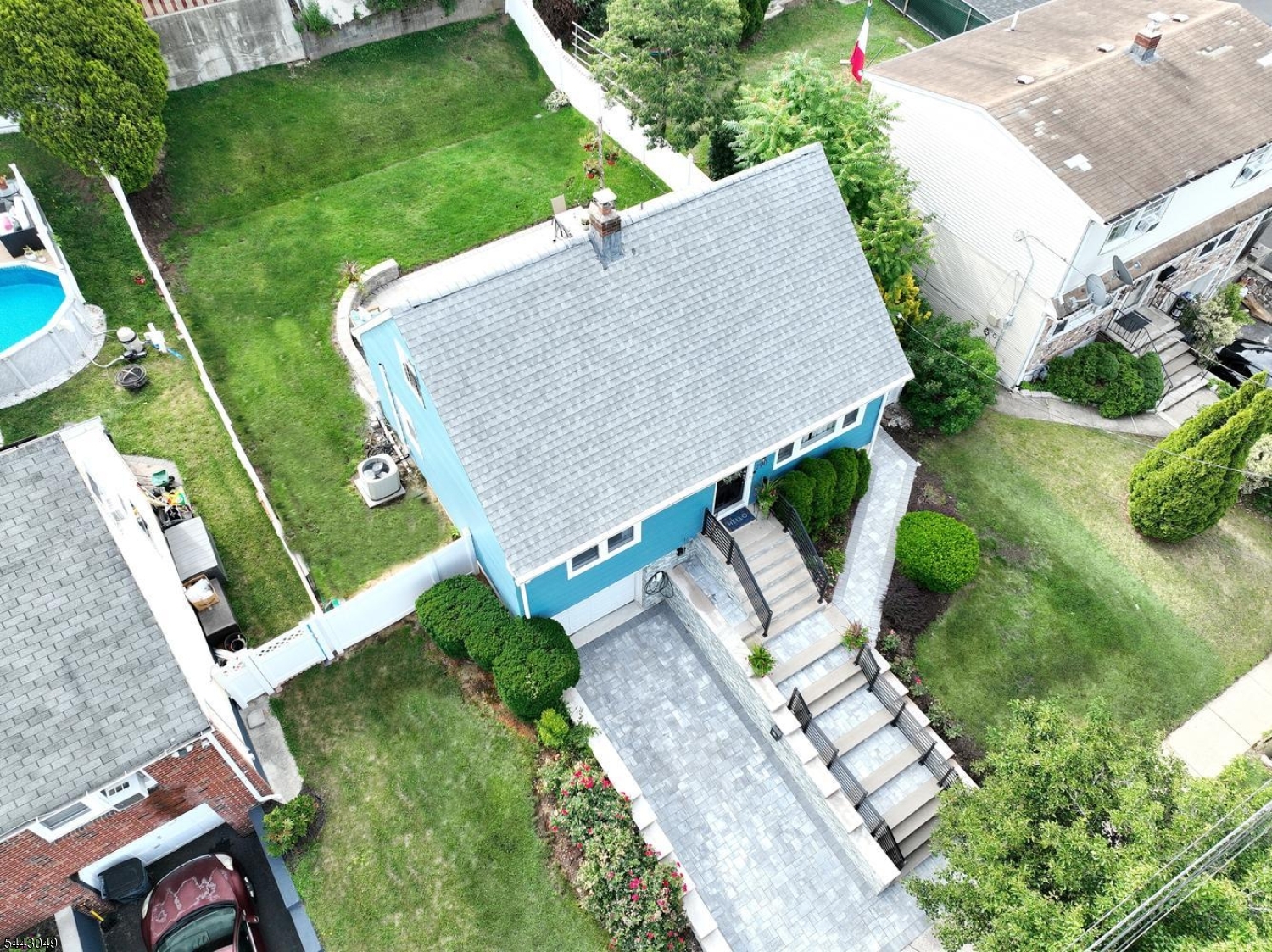 main property photo 40