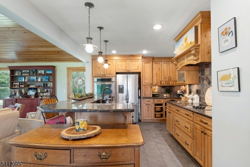 main property photo 20