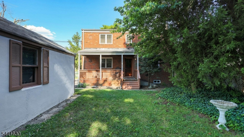 main property photo 30