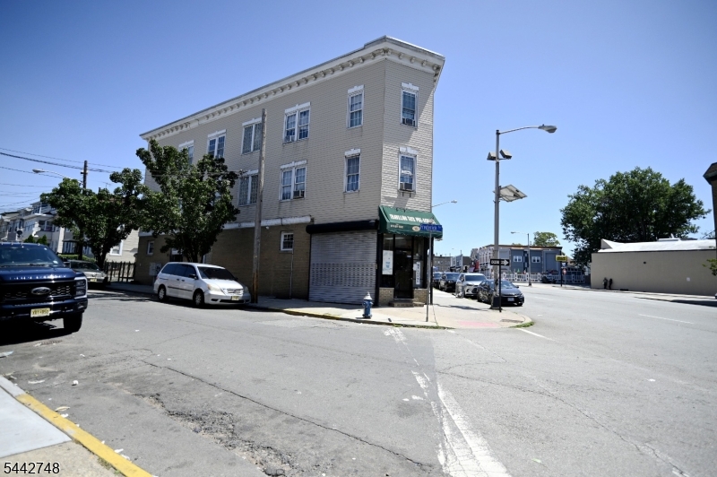 main property photo 12