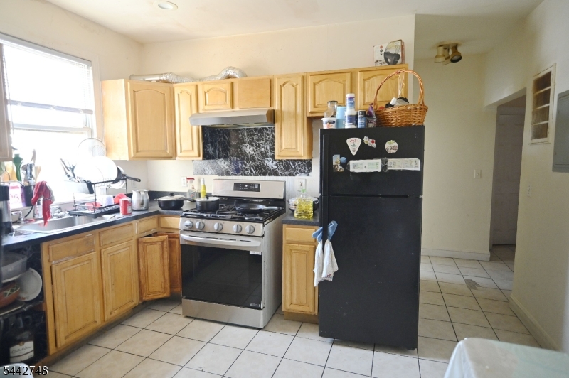 main property photo 14