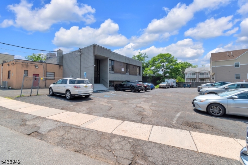 main property photo 19