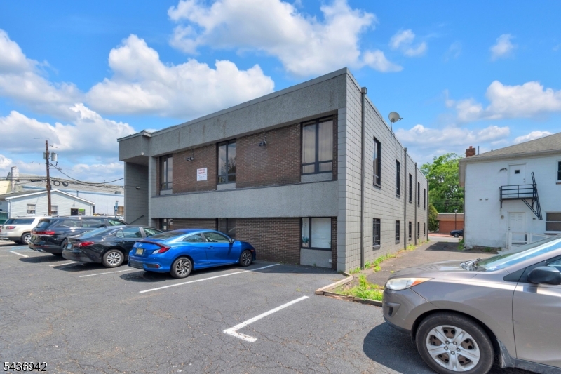 main property photo 18