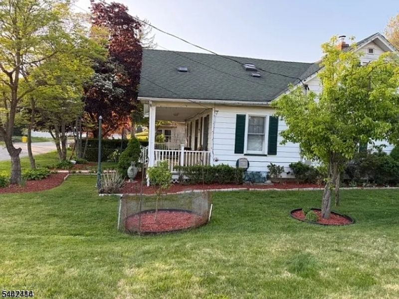 main property photo 28