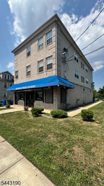 main property photo 10