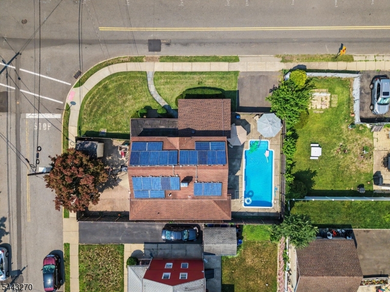 main property photo 18
