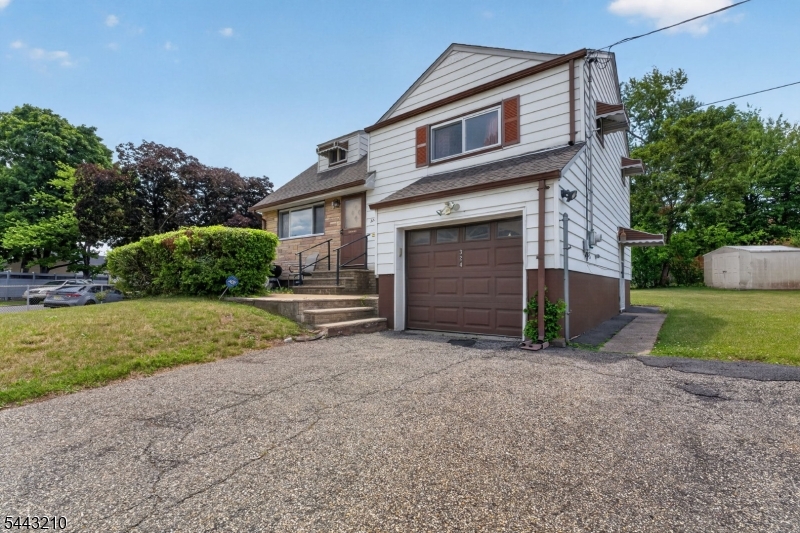 main property photo 21