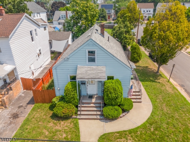 main property photo 26