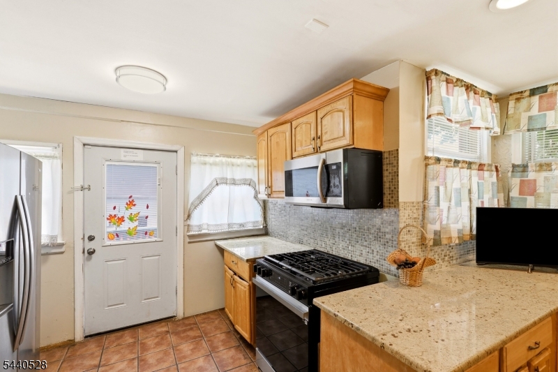 main property photo 18