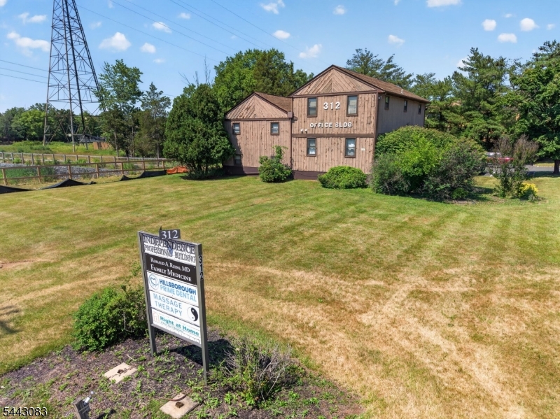 main property photo 32