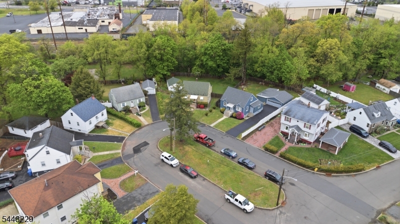 main property photo 33