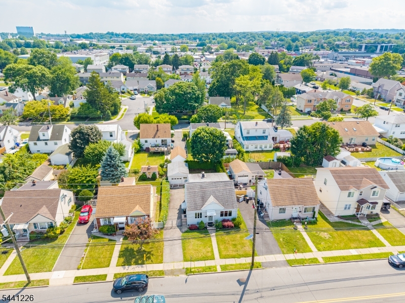 main property photo 29