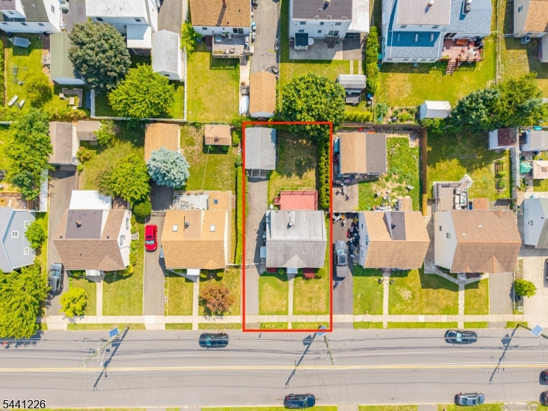 main property photo 33