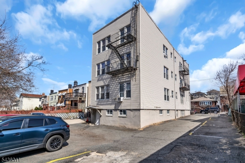 main property photo 29