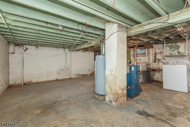 main property photo 13