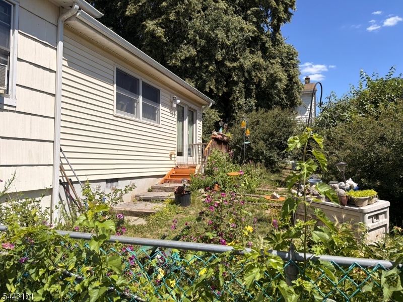 main property photo 18