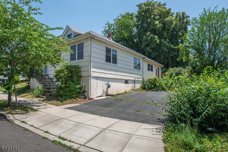 main property photo 20