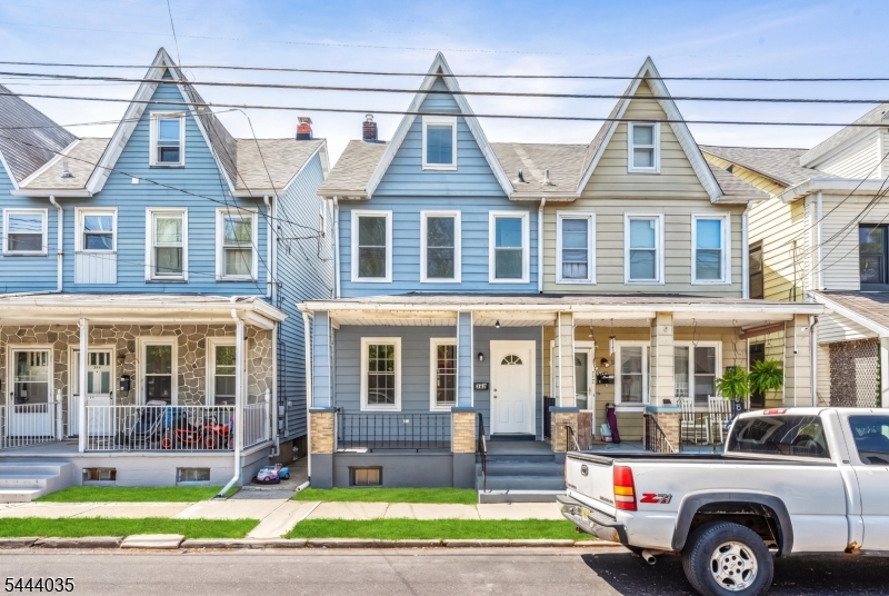 main property photo 28