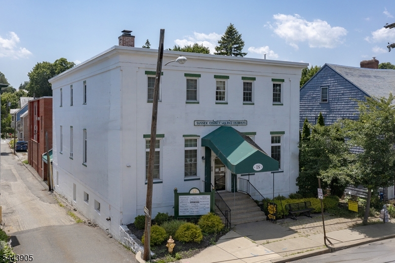 main property photo 3