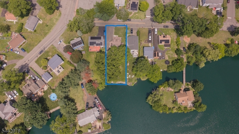 main property photo 13