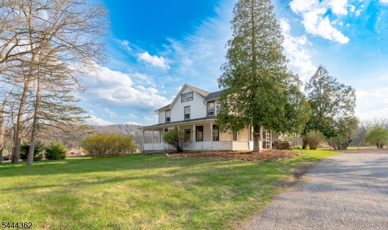 main property photo 41