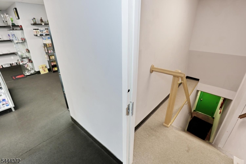 main property photo 12