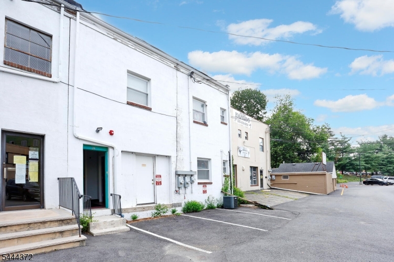 main property photo 16