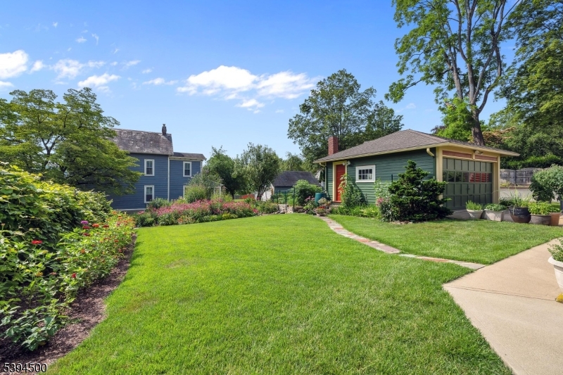 main property photo 37