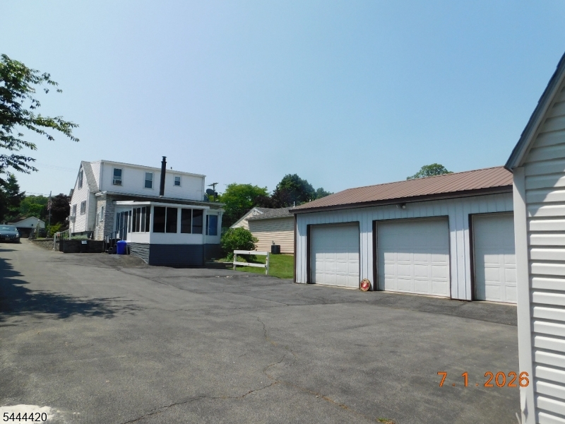 main property photo 7