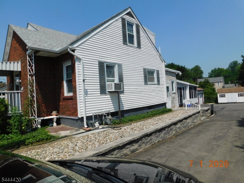 main property photo 9