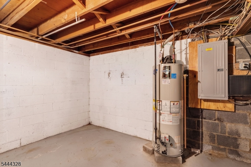main property photo 34