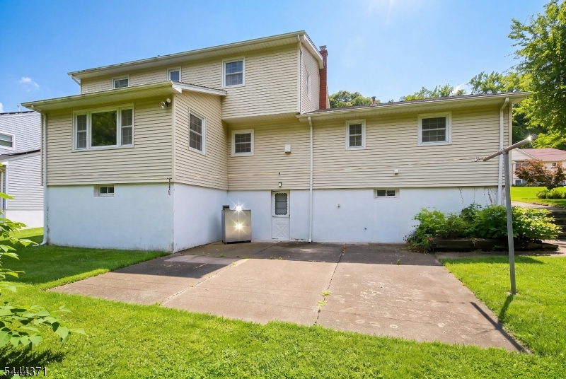 main property photo 31