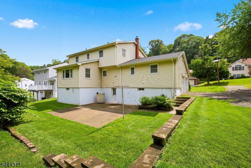 main property photo 32