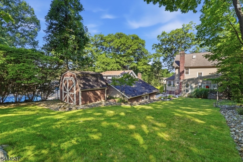 main property photo 31