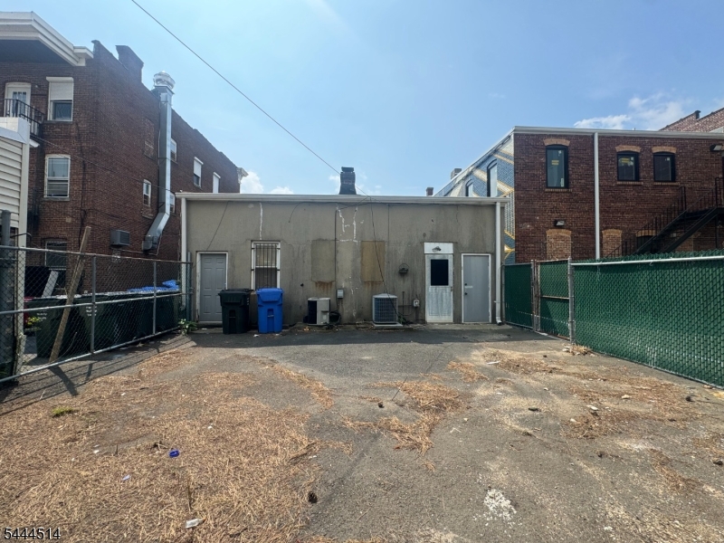 main property photo 21
