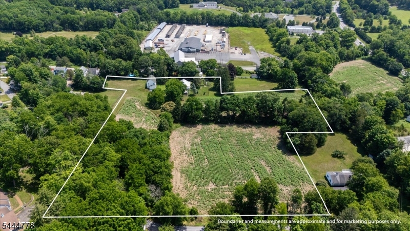 main property photo 45