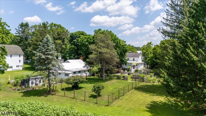main property photo 49