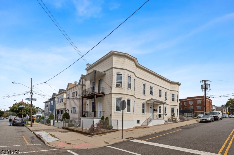 main property photo 16