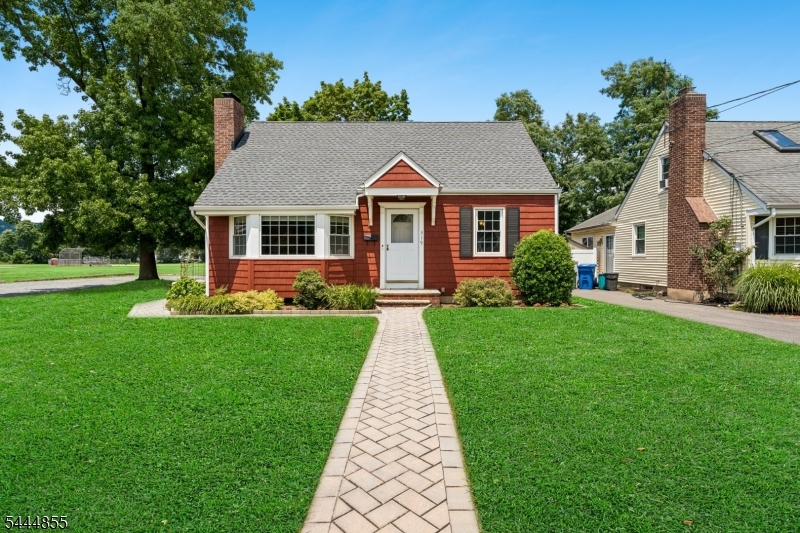 main property photo 23