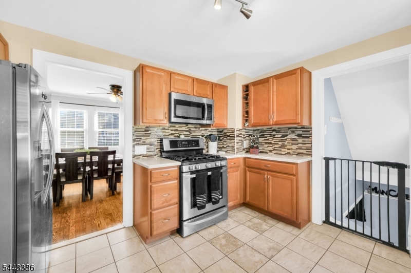 main property photo 9