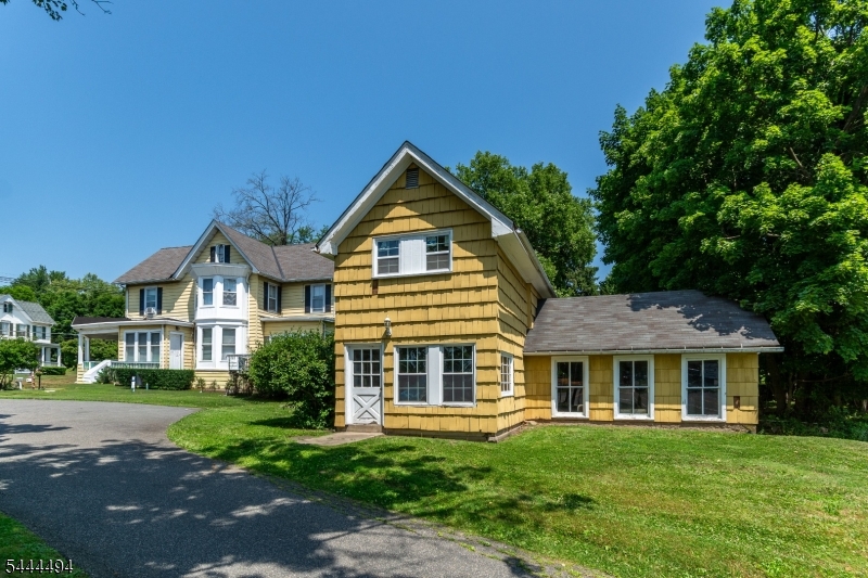 main property photo 39
