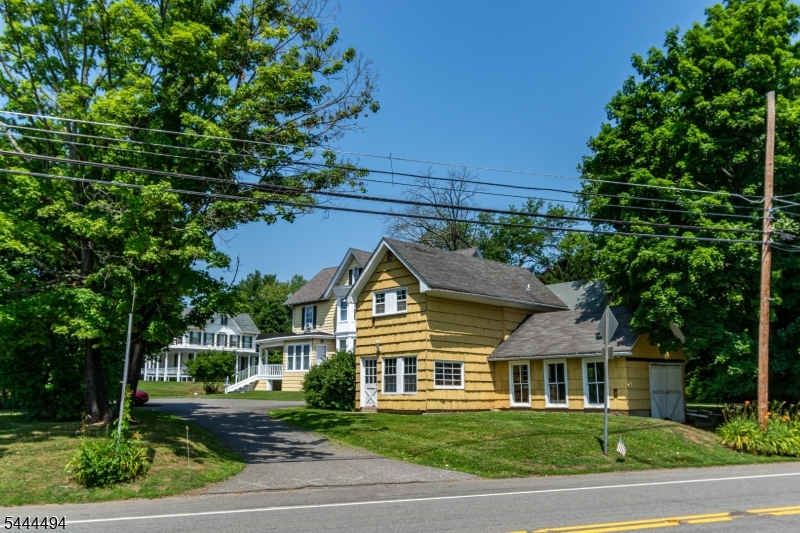 main property photo 40