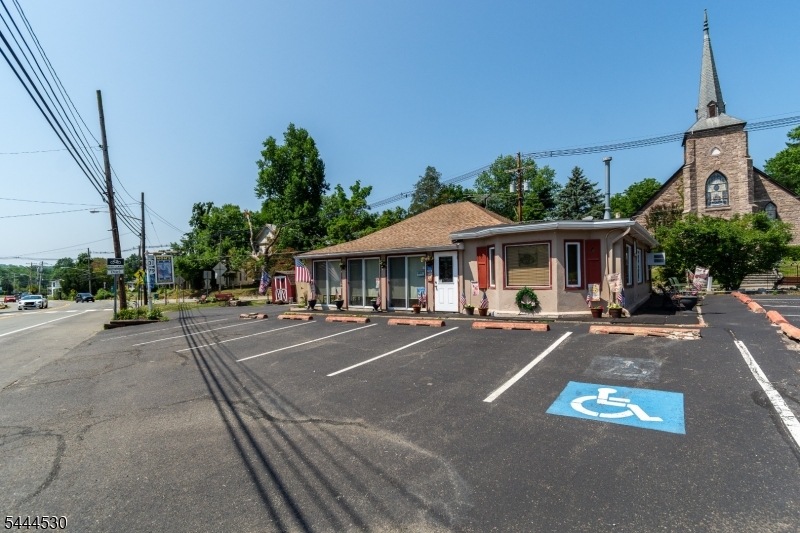 main property photo 34