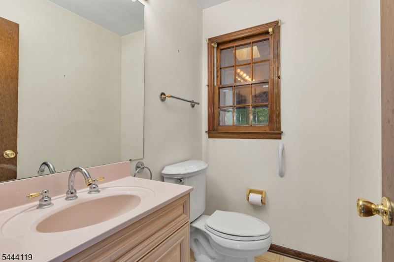 main property photo 11
