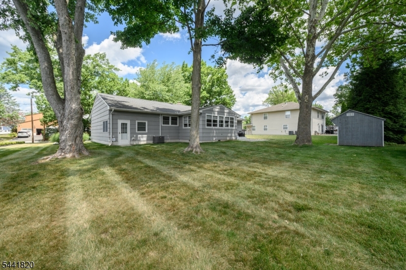 main property photo 30