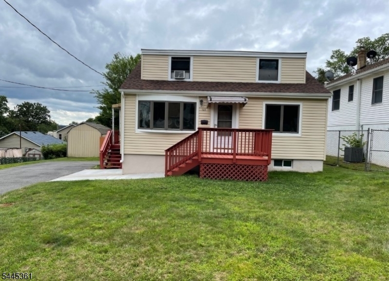 main property photo 6